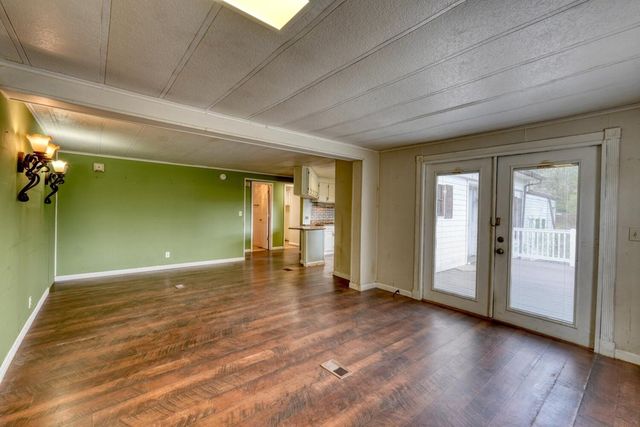 211 Ada Street, Blue Ridge, GA 30513