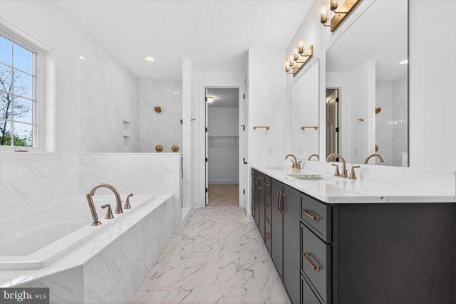 1770 ADELINE DR, Mechanicsburg, PA 17050