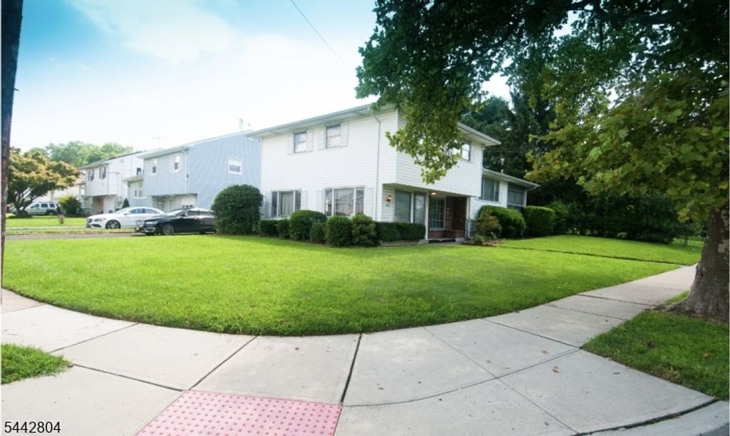1 Country Club Ln, Elizabeth City, NJ 07208 — photo 2