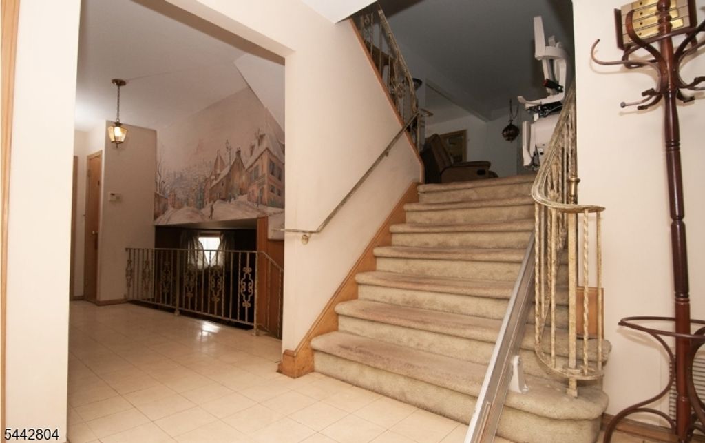 1 Country Club Ln, Elizabeth City, NJ 07208 — photo 3