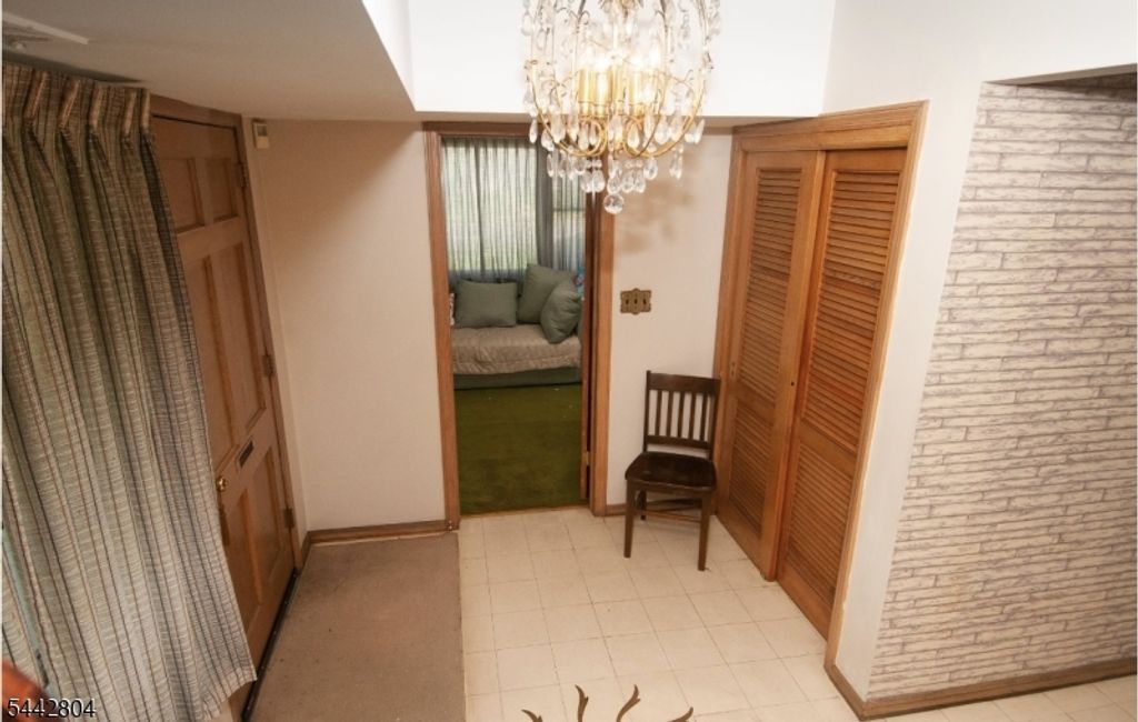 1 Country Club Ln, Elizabeth City, NJ 07208 — photo 4