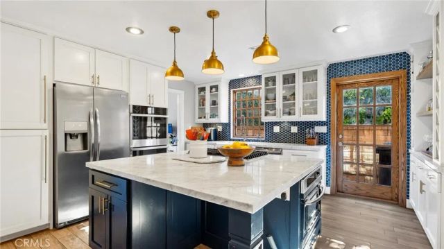 23420 Via Castanet, Valencia, CA 91355
