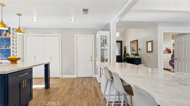 23420 Via Castanet, Valencia, CA 91355