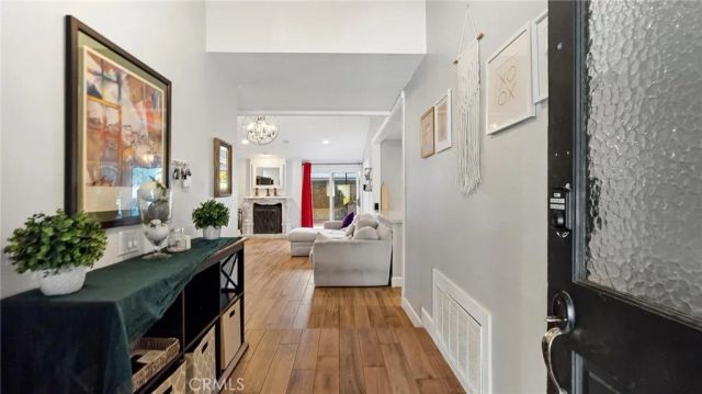 23420 Via Castanet, Valencia, CA 91355
