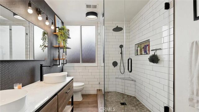 23420 Via Castanet, Valencia, CA 91355