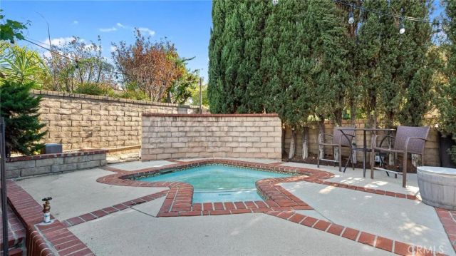23420 Via Castanet, Valencia, CA 91355