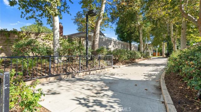 23420 Via Castanet, Valencia, CA 91355