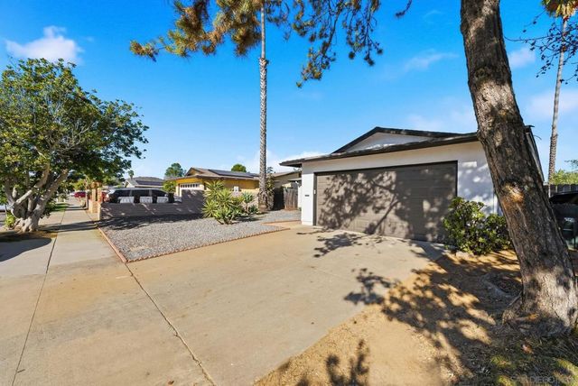 650 Olinda St, Escondido, CA 92027
