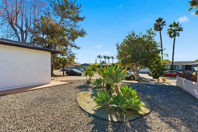 650 Olinda St, Escondido, CA 92027