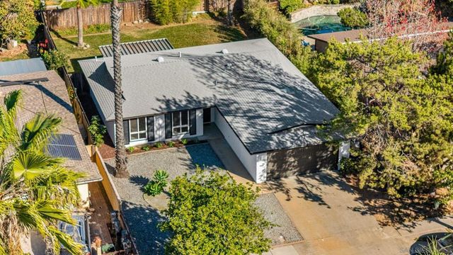 650 Olinda St, Escondido, CA 92027