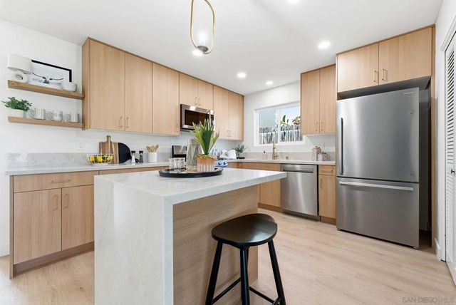 650 Olinda St, Escondido, CA 92027