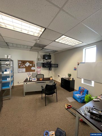 1180 Ford St NE, Salem, OR 97302