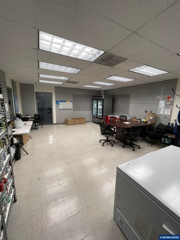 1180 Ford St NE, Salem, OR 97302