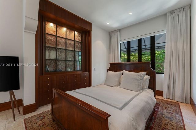 465 HAMPTON LN, Key Biscayne, FL 33149