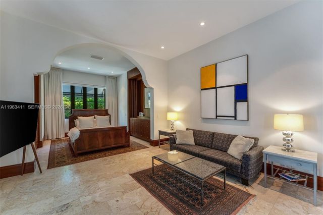 465 HAMPTON LN, Key Biscayne, FL 33149