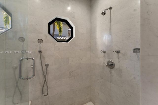 465 HAMPTON LN, Key Biscayne, FL 33149