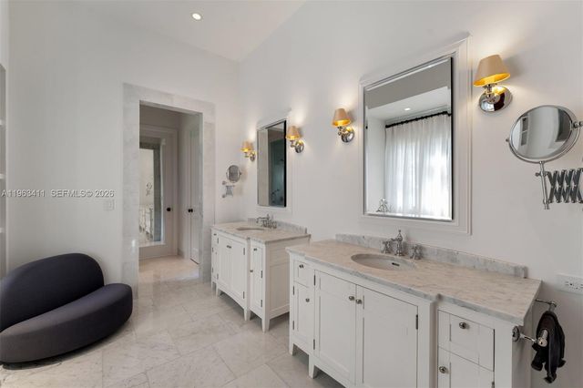 465 HAMPTON LN, Key Biscayne, FL 33149