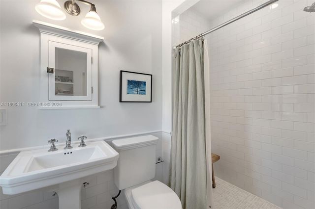 465 HAMPTON LN, Key Biscayne, FL 33149