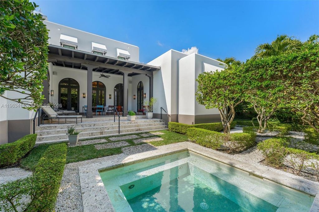 465 HAMPTON LN, Key Biscayne, FL 33149