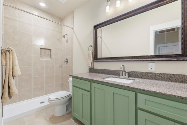 714 E McGee Street, Sherman, TX 75090