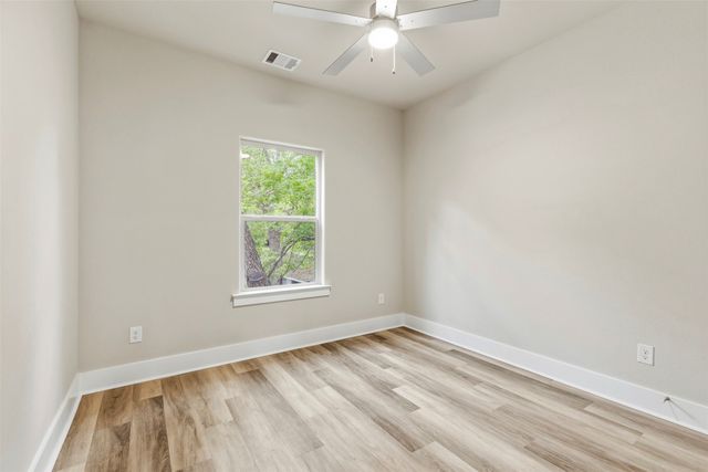 714 E McGee Street, Sherman, TX 75090