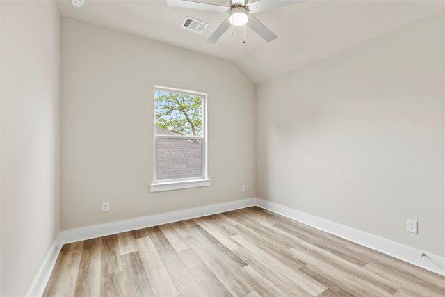714 E McGee Street, Sherman, TX 75090