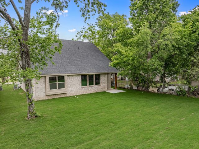 714 E McGee Street, Sherman, TX 75090