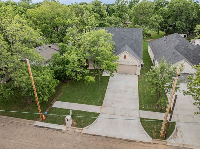 714 E McGee Street, Sherman, TX 75090