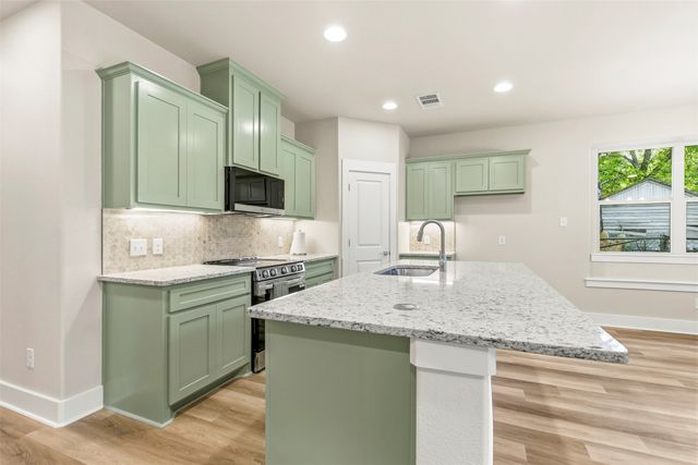 714 E McGee Street, Sherman, TX 75090
