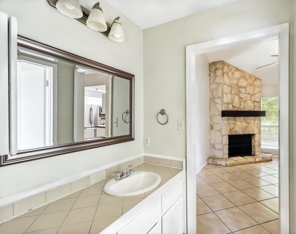 4307 S 1st ST 206, Austin, TX 78745