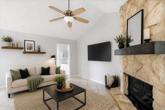 4307 S 1st ST 206, Austin, TX 78745
