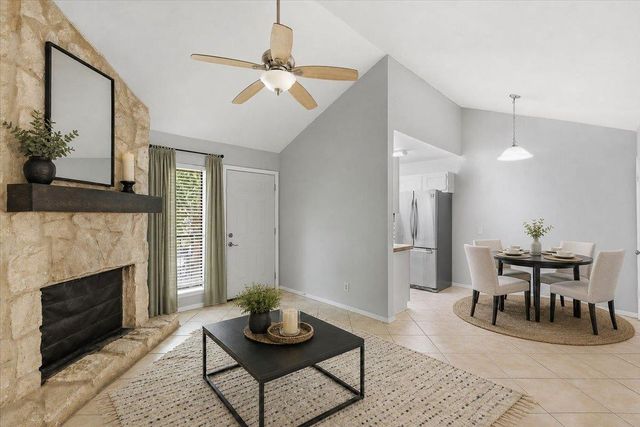4307 S 1st ST 206, Austin, TX 78745