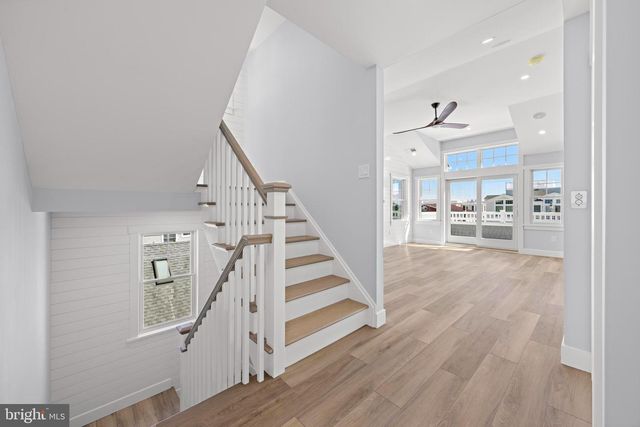 7 E 19TH ST, Long Beach Township, NJ 08008