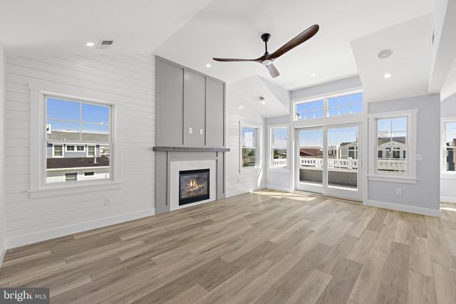 7 E 19TH ST, Long Beach Township, NJ 08008