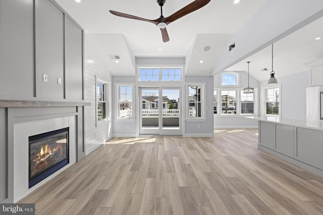 7 E 19TH ST, Long Beach Township, NJ 08008