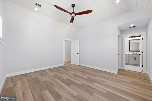 7 E 19TH ST, Long Beach Township, NJ 08008