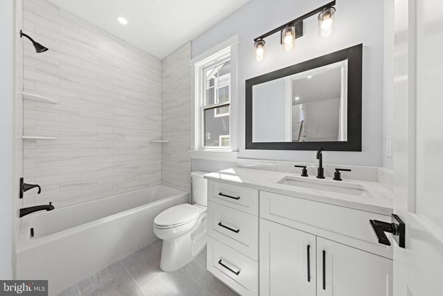 7 E 19TH ST, Long Beach Township, NJ 08008