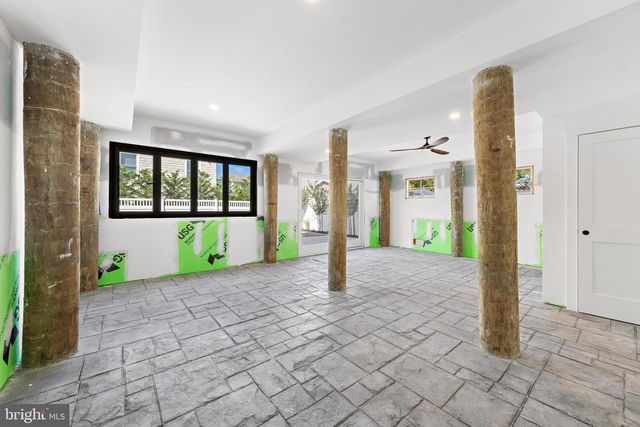 7 E 19TH ST, Long Beach Township, NJ 08008