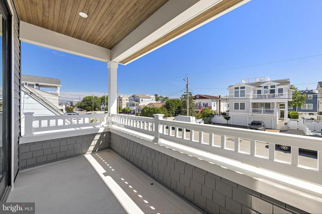 7 E 19TH ST, Long Beach Township, NJ 08008