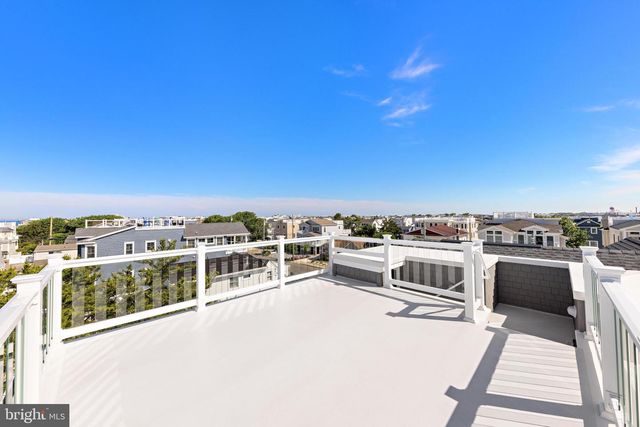 7 E 19TH ST, Long Beach Township, NJ 08008