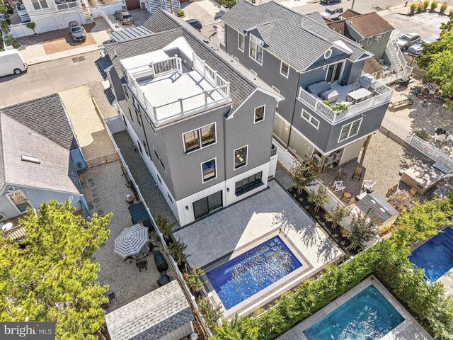 7 E 19TH ST, Long Beach Township, NJ 08008