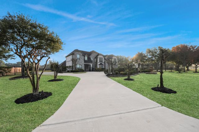 2211 Braer Ridge Drive, Katy, TX 77494