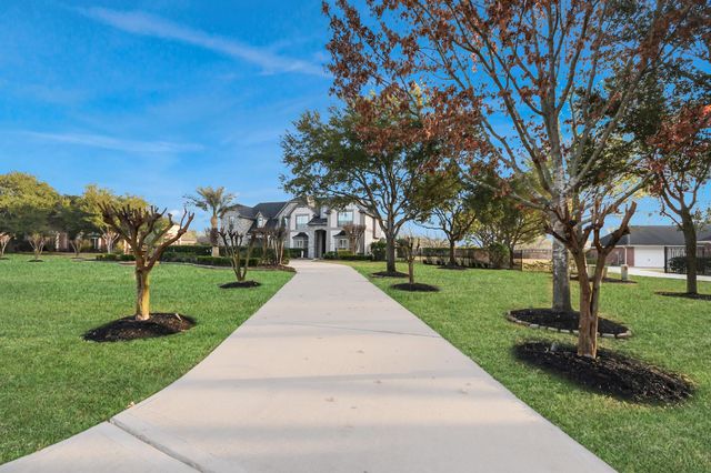 2211 Braer Ridge Drive, Katy, TX 77494