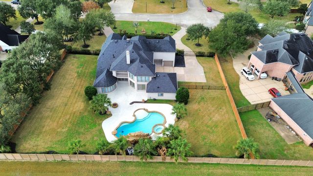 2211 Braer Ridge Drive, Katy, TX 77494