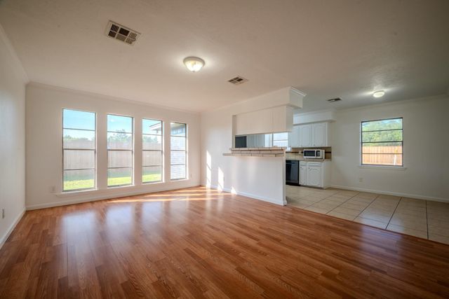 1102 Crosby Dayton Road, Crosby, TX 77532