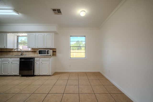 1102 Crosby Dayton Road, Crosby, TX 77532