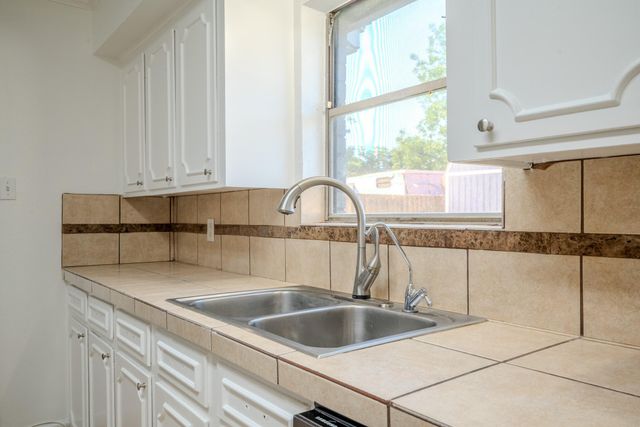 1102 Crosby Dayton Road, Crosby, TX 77532