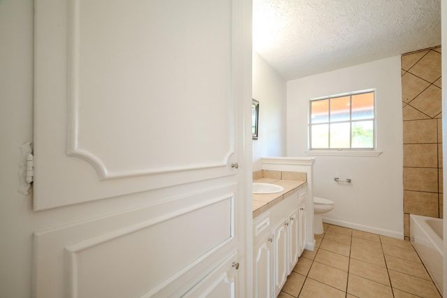 1102 Crosby Dayton Road, Crosby, TX 77532
