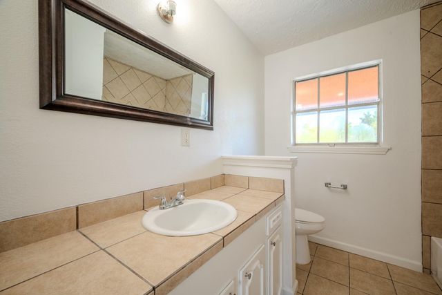 1102 Crosby Dayton Road, Crosby, TX 77532