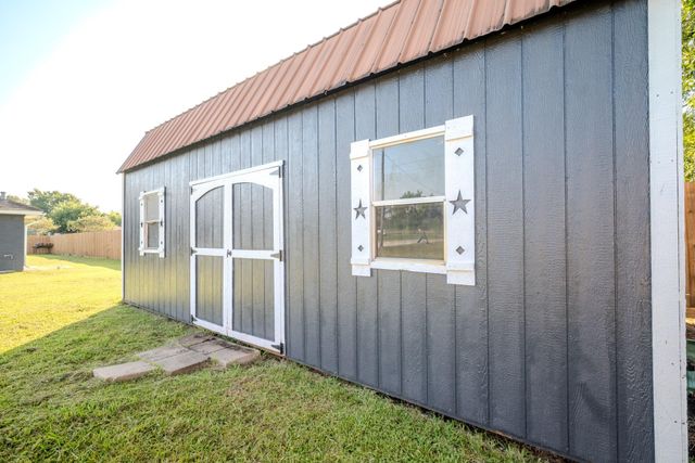 1102 Crosby Dayton Road, Crosby, TX 77532